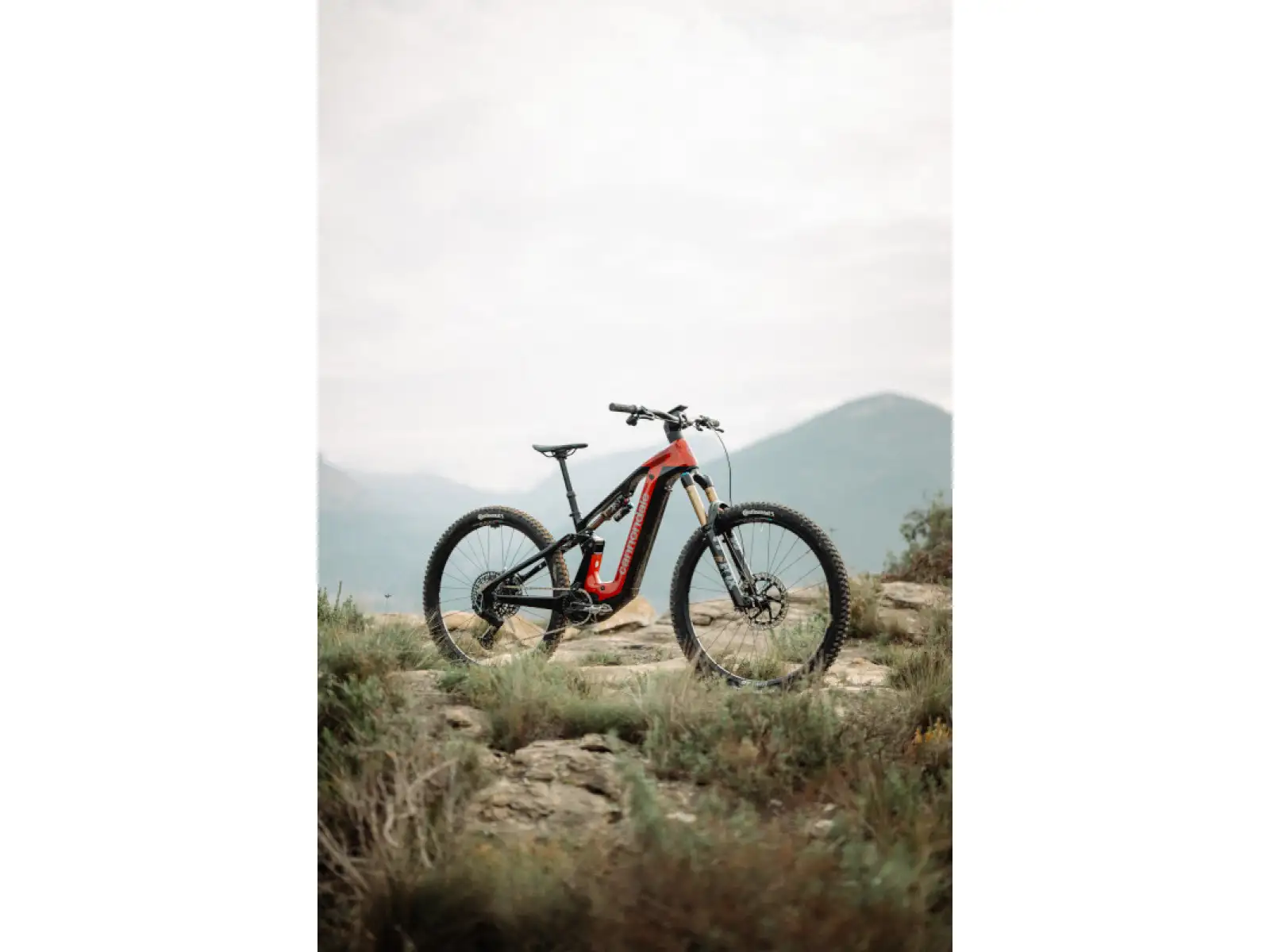 Cannondale Moterra Carbon 1 celoodpružený elektrobicykel Metallic Red