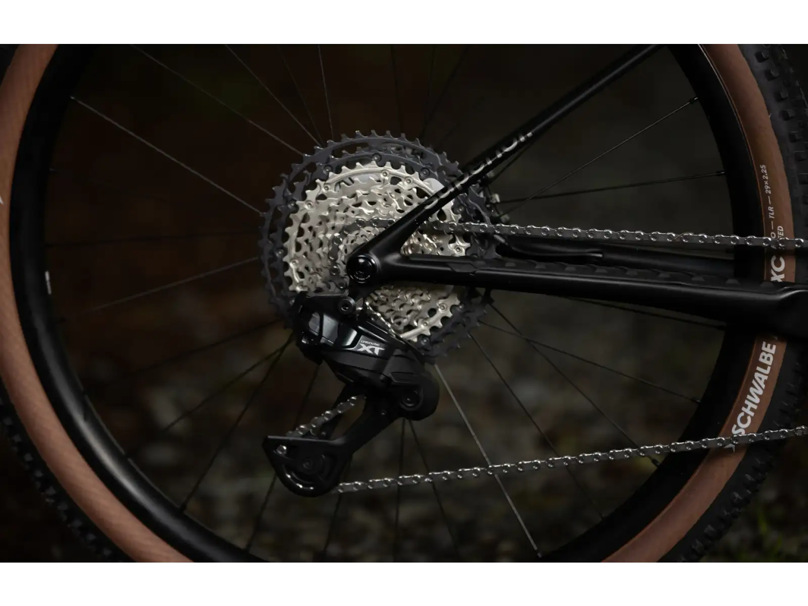 Superior XP 9.8 horský bicykel Matte Carbon/Dark Chrome