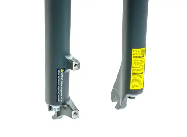 SR Suntour XCM HLO DISC 100 mm 27,5" MTB odpružená vidlica čierna bez leštenia