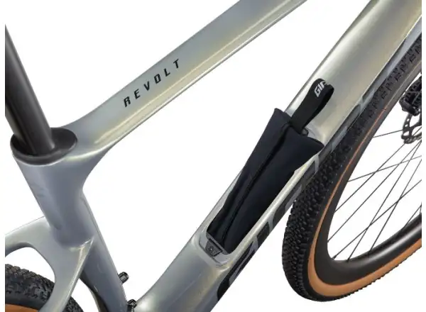 Giant Revolt Advanced 0 gravel bike Aurora Noise