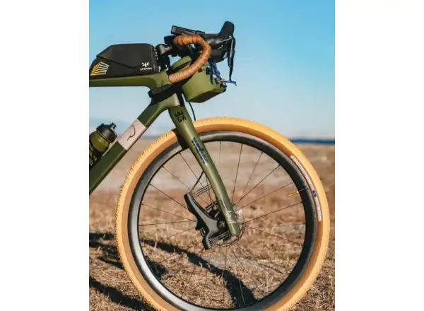 Gravelový kevlarový plášť Panaracer GravelKing X1 700x45 (karamelová/hnedá)