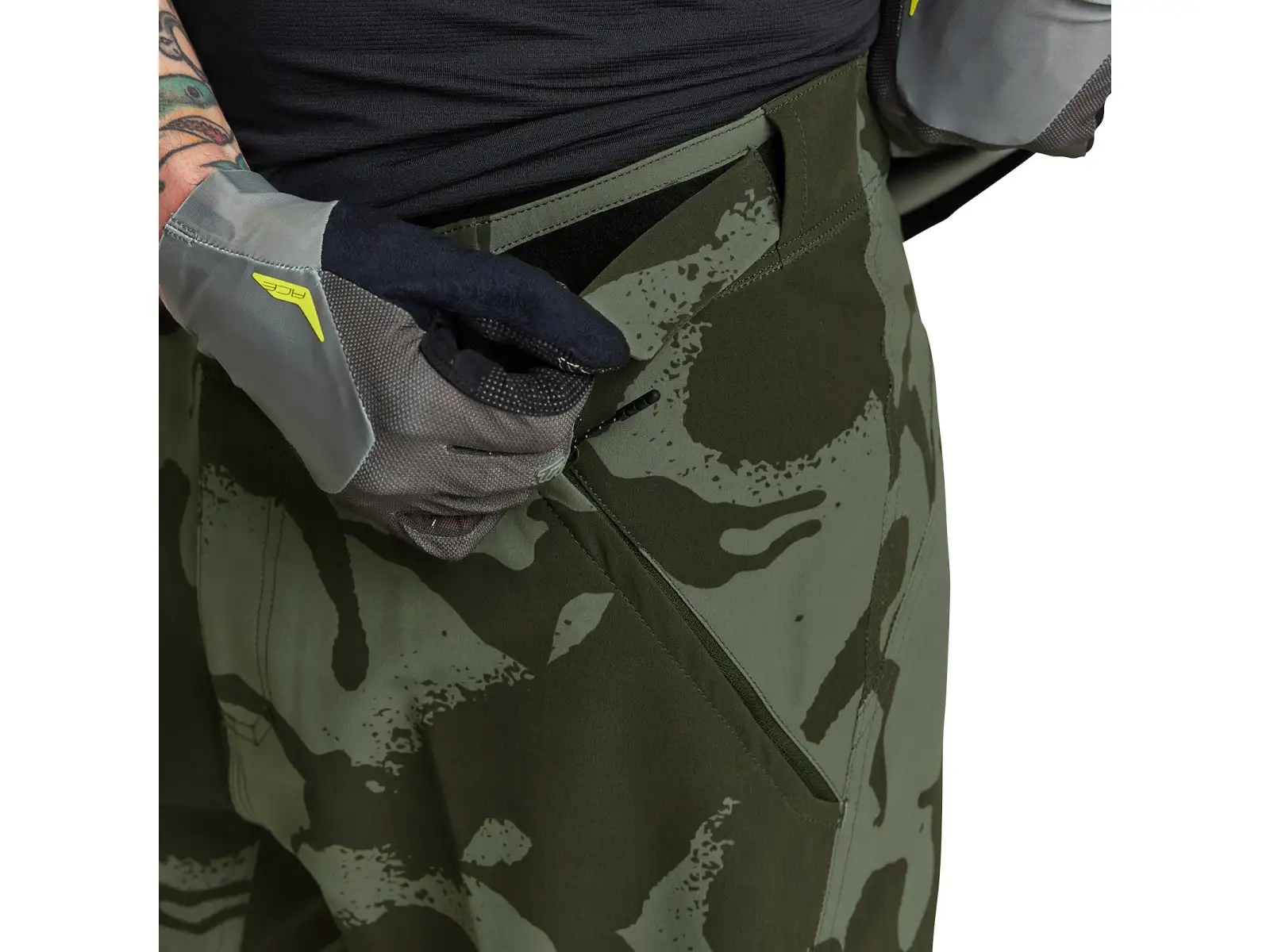 Troy Lee Designs Skyline Shadow šortky Camo Olive VZOREK