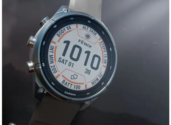 Garmin Fénix 9 Pro inReach Solar 51 mm inteligentné hodinky Titanium Pebble Gray/Silver Gray