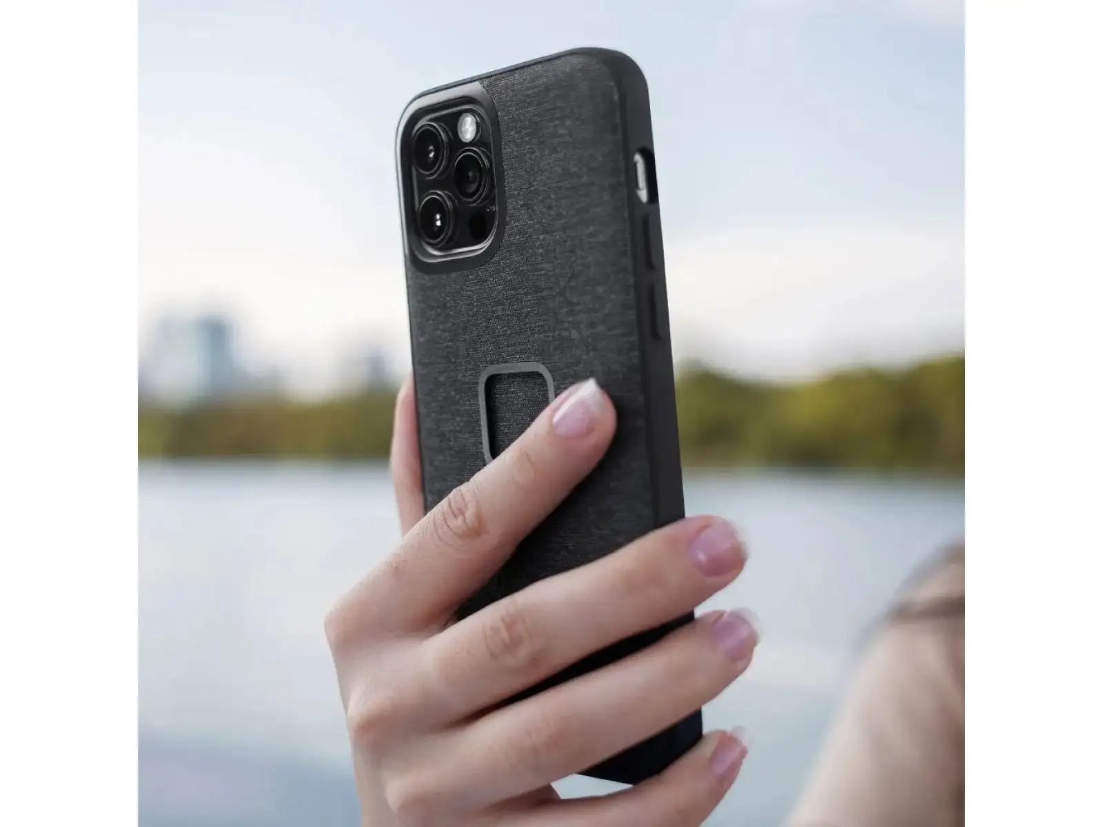 Peak Design Puzdro na mobil iPhone 12 Pro Max Charcoal