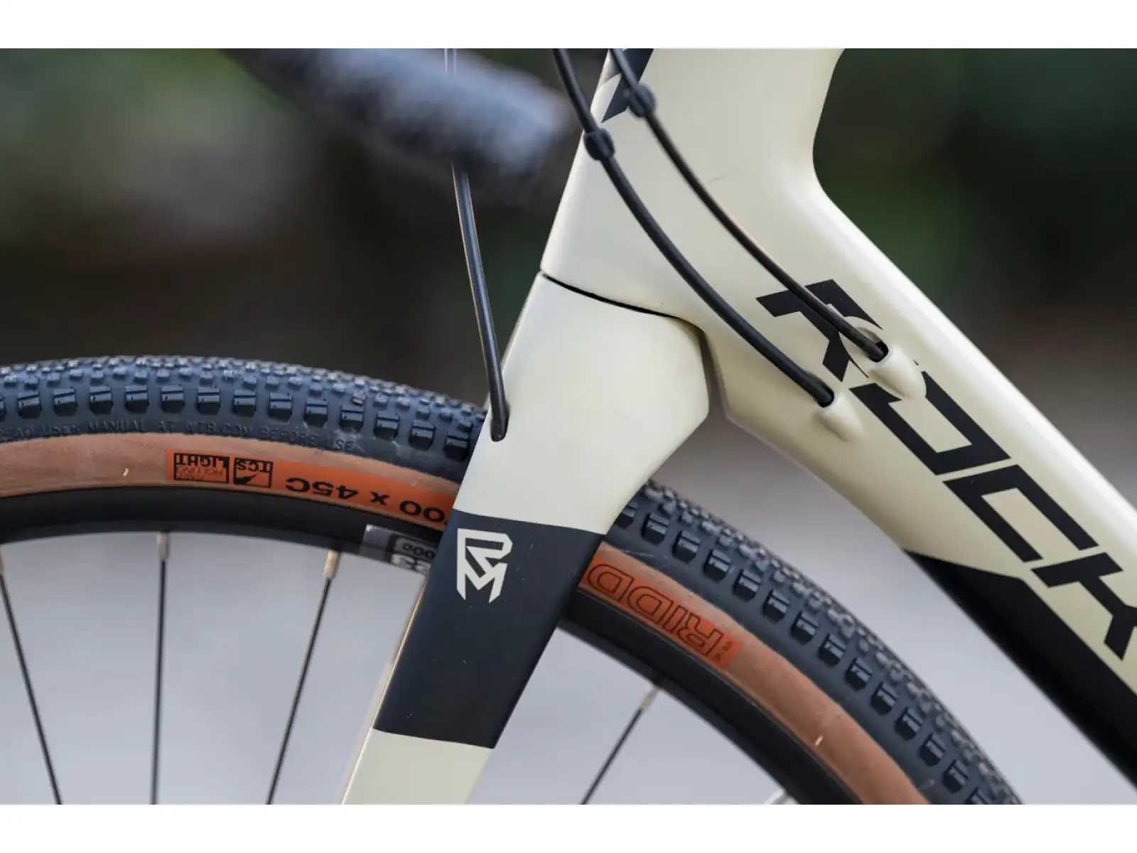 Rock Machine Gravelride CRB 700 gravel kolo Matte Sand/Black