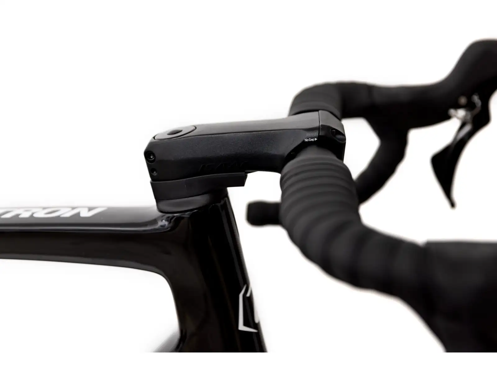 Isaac Vitron 105 cestný bicykel Onyx Black