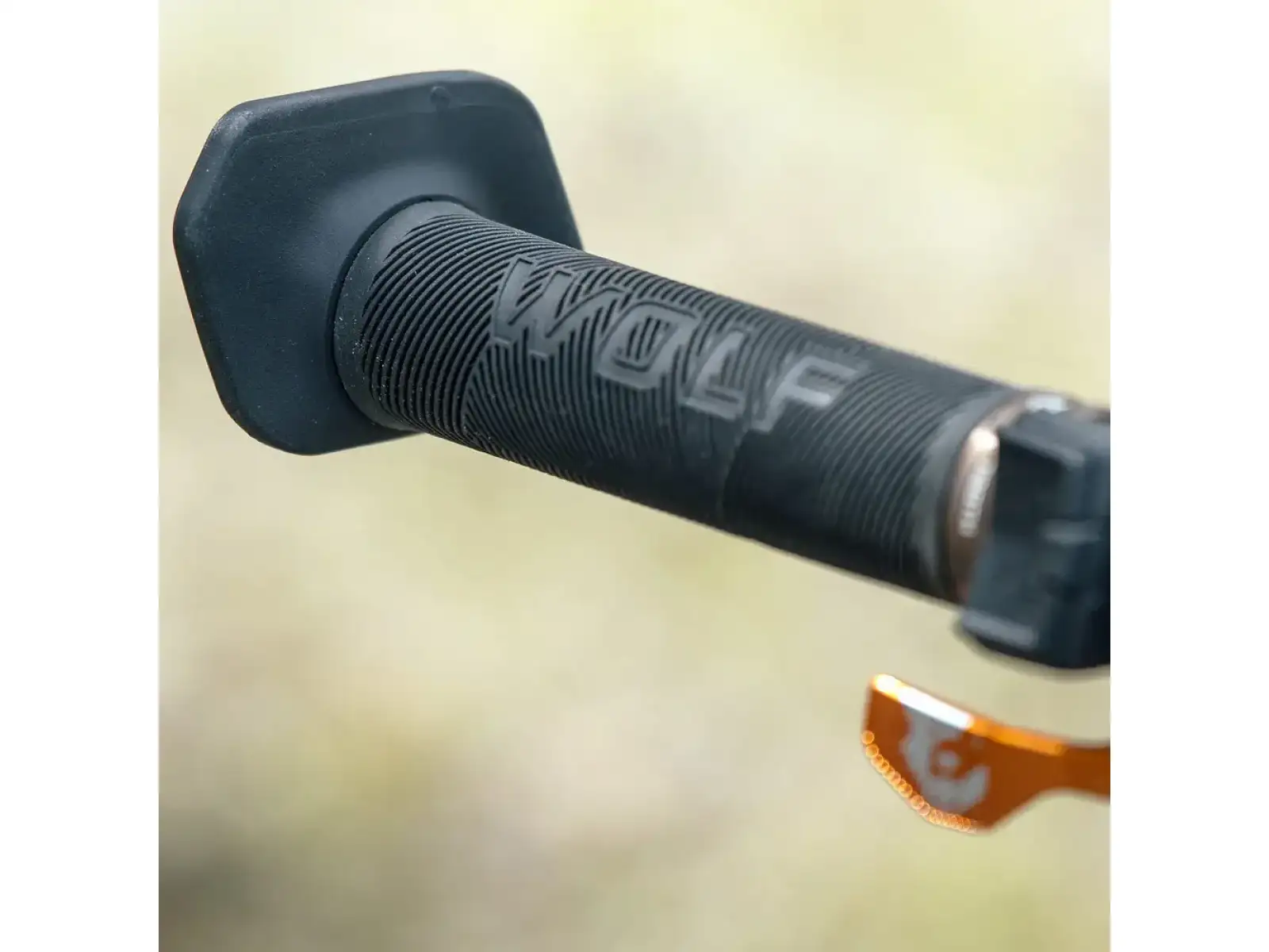 Wolf Tooth Locked-In Bar Ends koncovky gripov