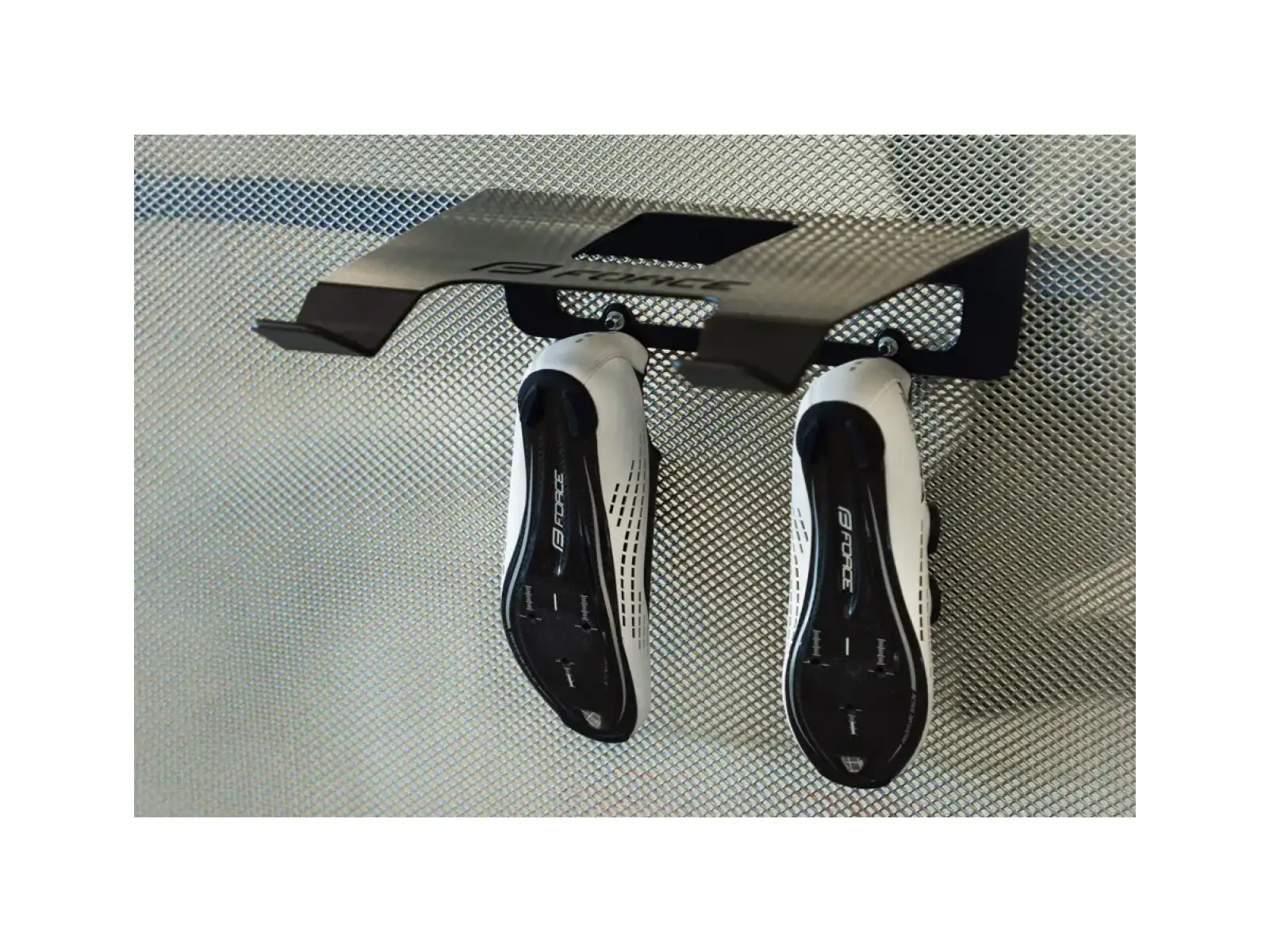Force Stable Tograck oceľový držiak na stenu čierna