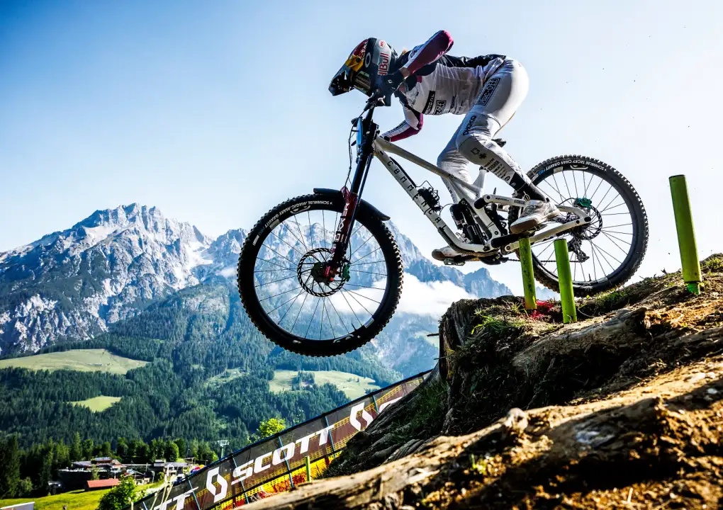 RockShox novým oficiálnym partnerom WHOOP UCI Mountain Bike World Series