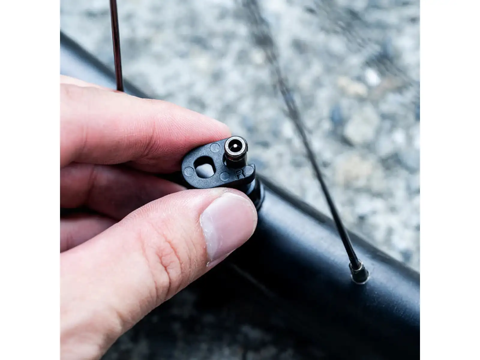 Lezyne CLIK by Schwalbe vložka ventilčeka čierna