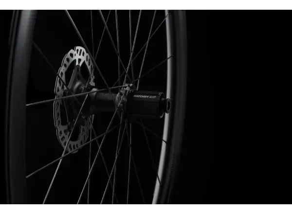 FFWD RYOT55 DT240 2:1 EXP cestné vypletené kolesá plášťové MattBlack Sram XDR orech