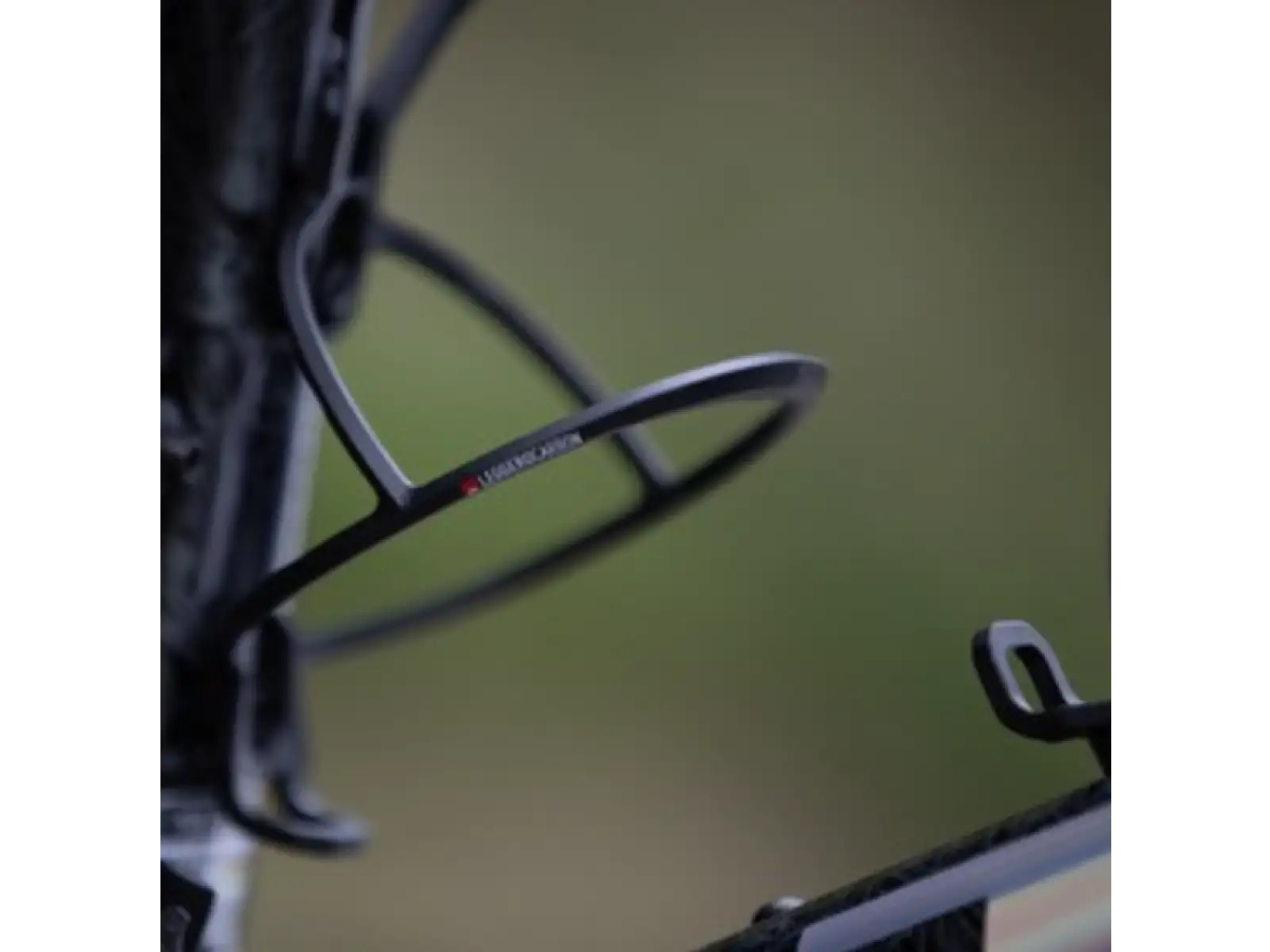 ELITE LEGGERO 2.5 košík Carbon