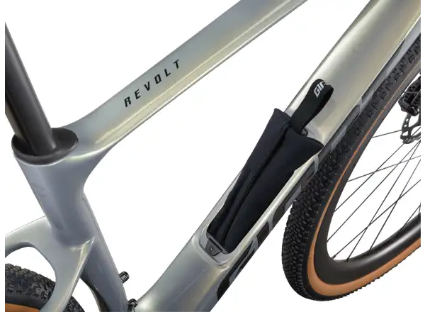 Giant Revolt Advanced 0 gravel bicykel Aurora Noise