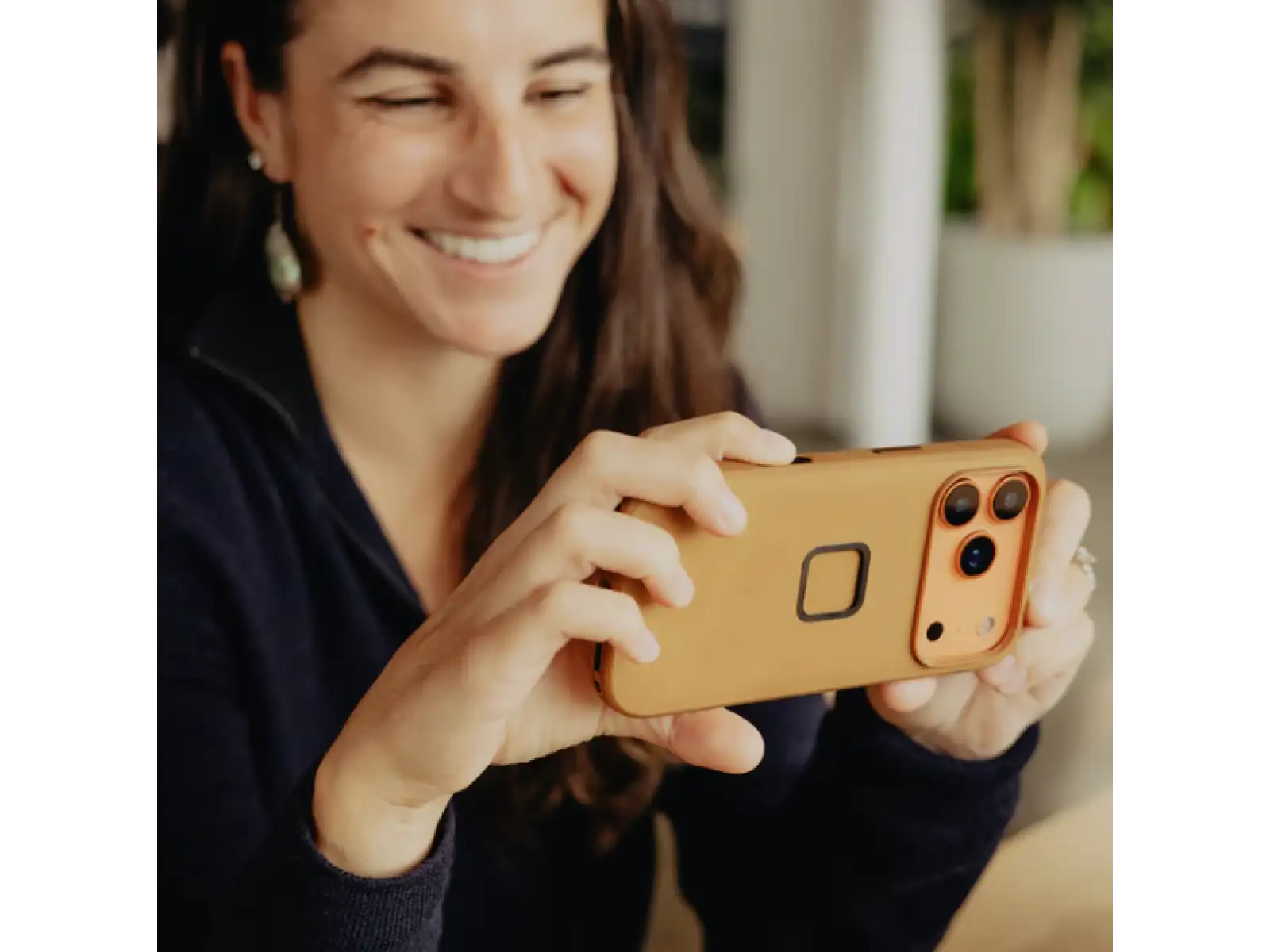 Peak Design Everyday Clarino puzdro iPhone 17 Pro Max Tan