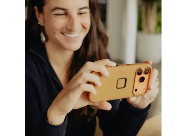 Peak Design Everyday Clarino puzdro iPhone 17 Pro Max Tan