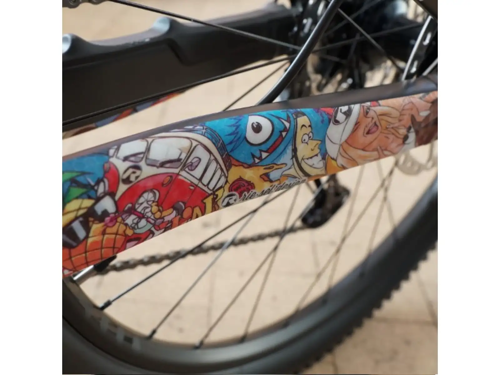 Rie:sel Design TAPE 3000 Stickerbomb Eyecatcher