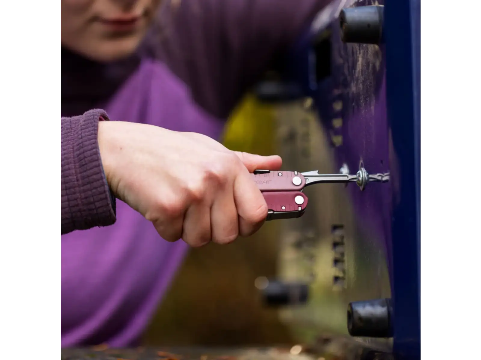 Leatherman Rebar Heathered multitool Cranberry