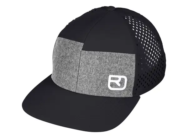 Ortovox Logo Air Trucker šiltovka Black Raven