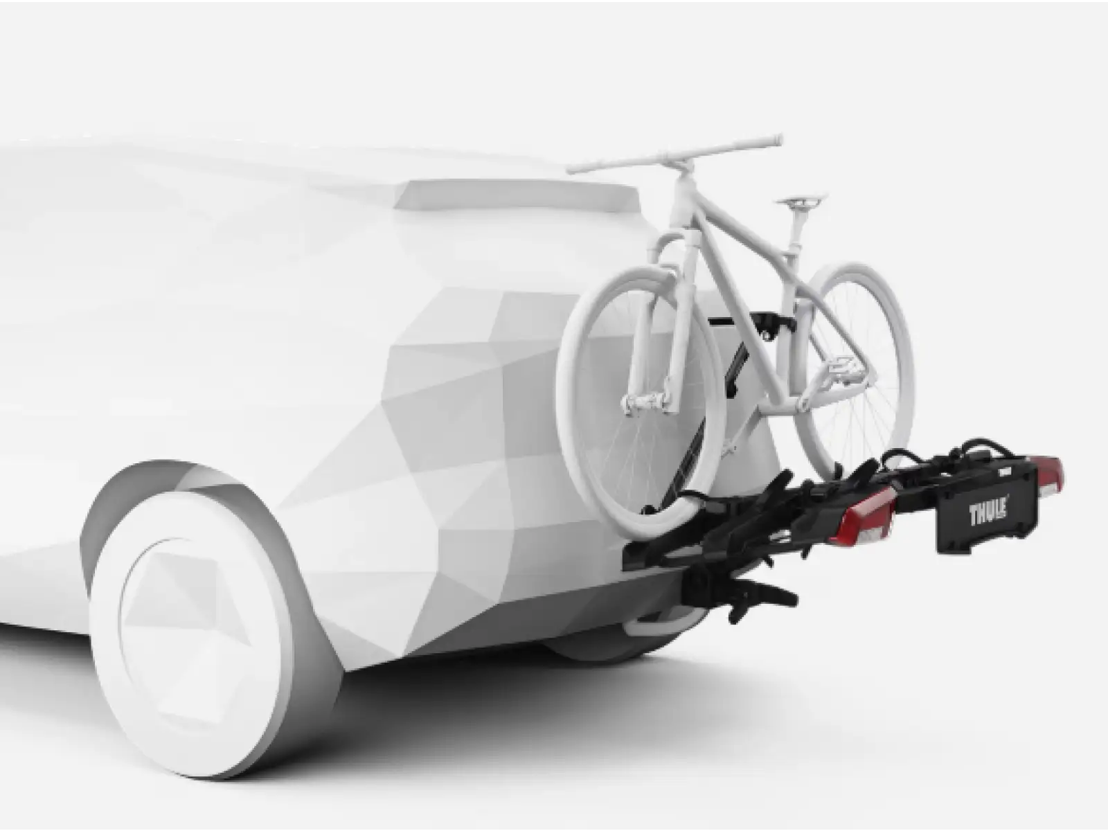 Thule OutPace nosič na ťažné zariadenie pre 3 bicykle