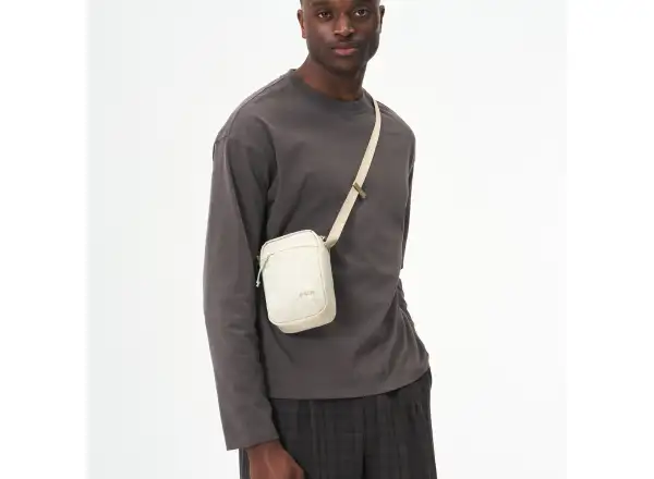 Aevor Easy Ride Pouch taška cez rameno Off-White