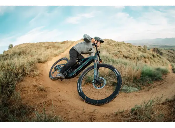 Cannondale Moterra Carbon 2 celoodpružený elektrobicykel Matte Black (BBQ)