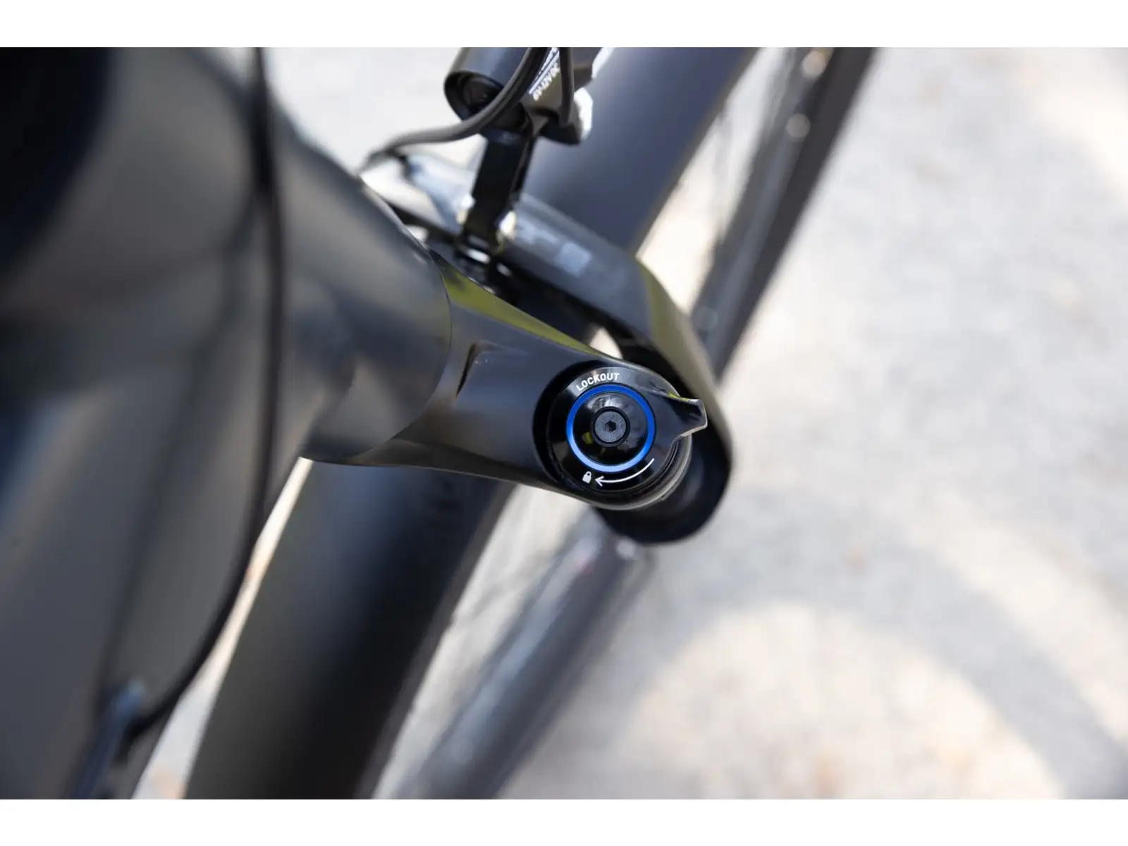 Rock Machine eRokk B90T nízkonástupový elektrobicykel Matte Nightstrom Blue