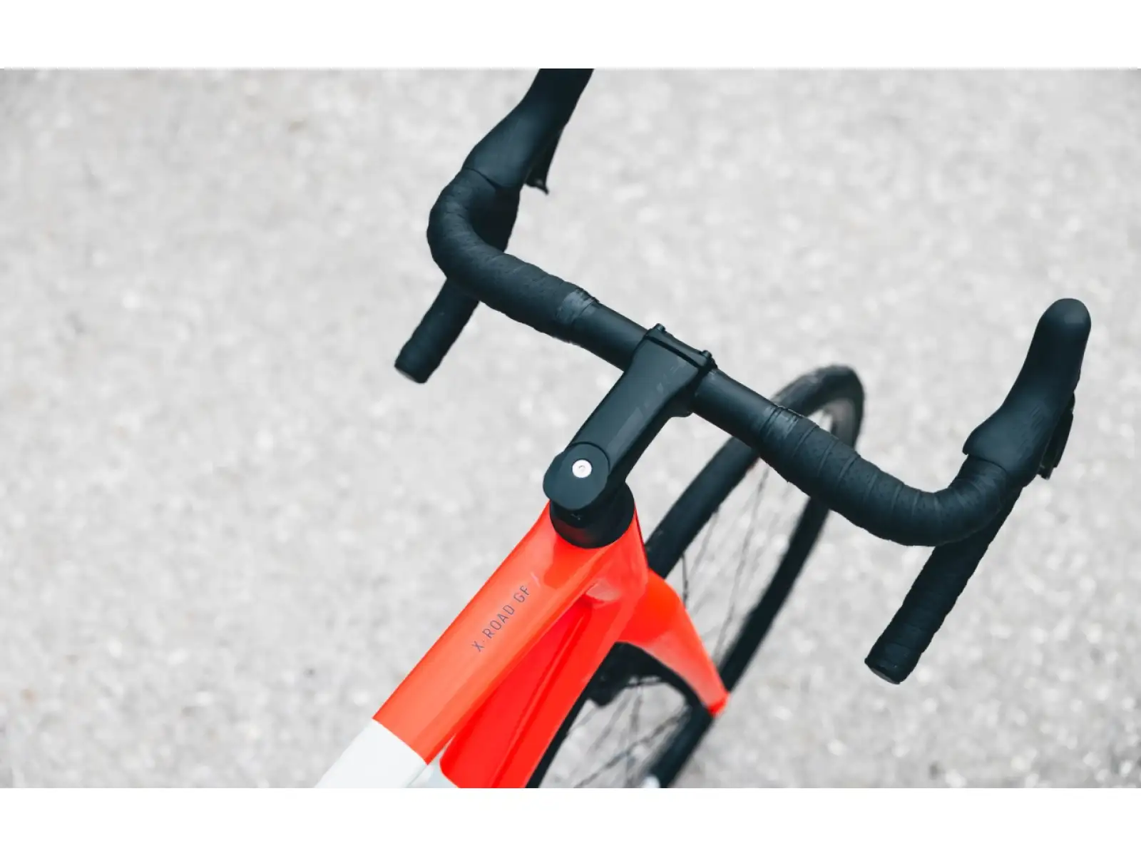 Superior X-Road 9.5 GF lesklá šedá / oranžová červená