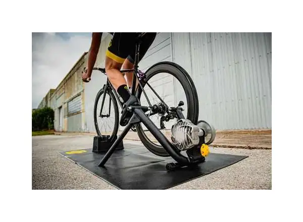Saris Fluid2 Smart Kit trenažér