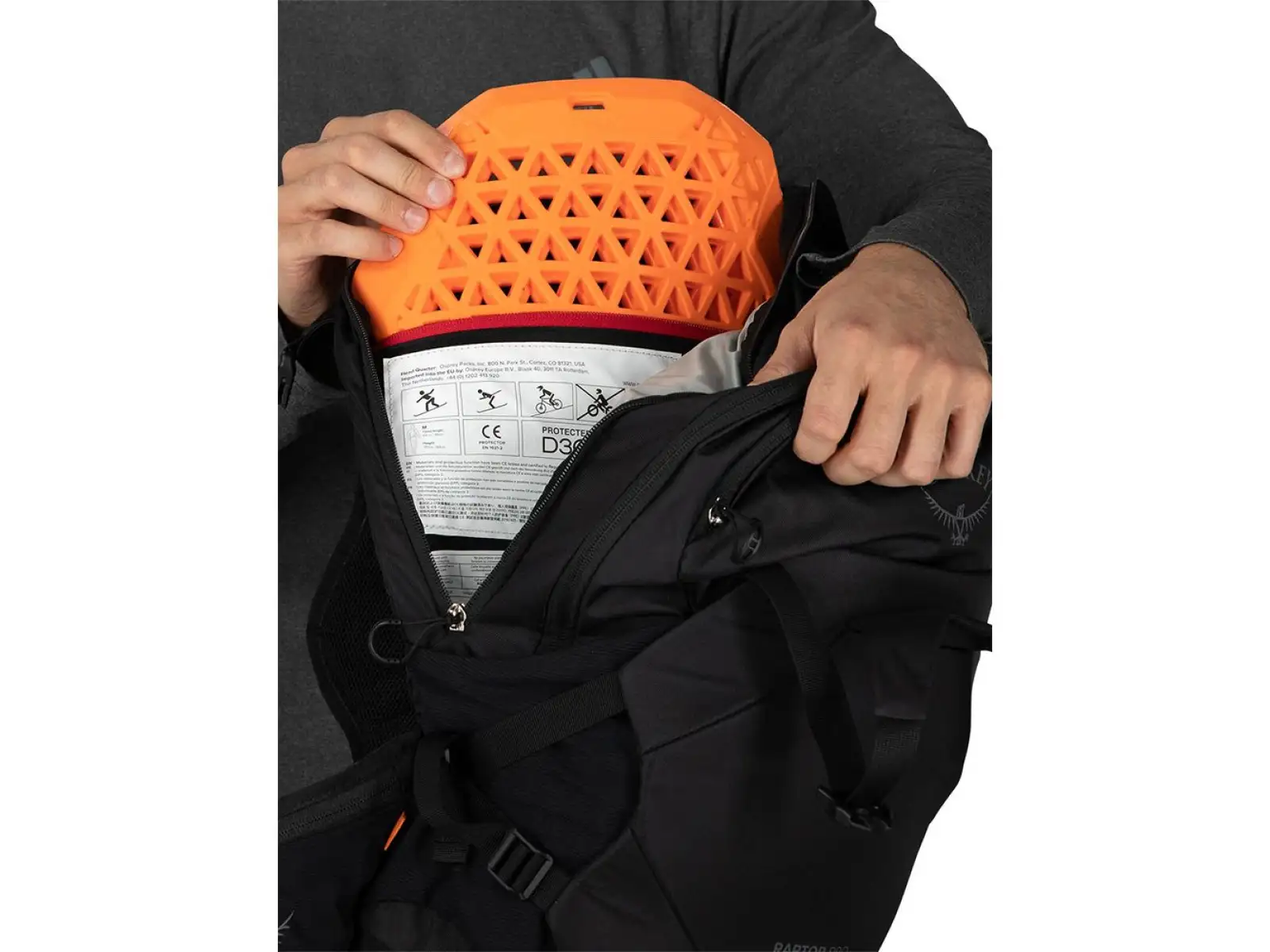 Batoh Osprey Raptor Pro 18 l Back