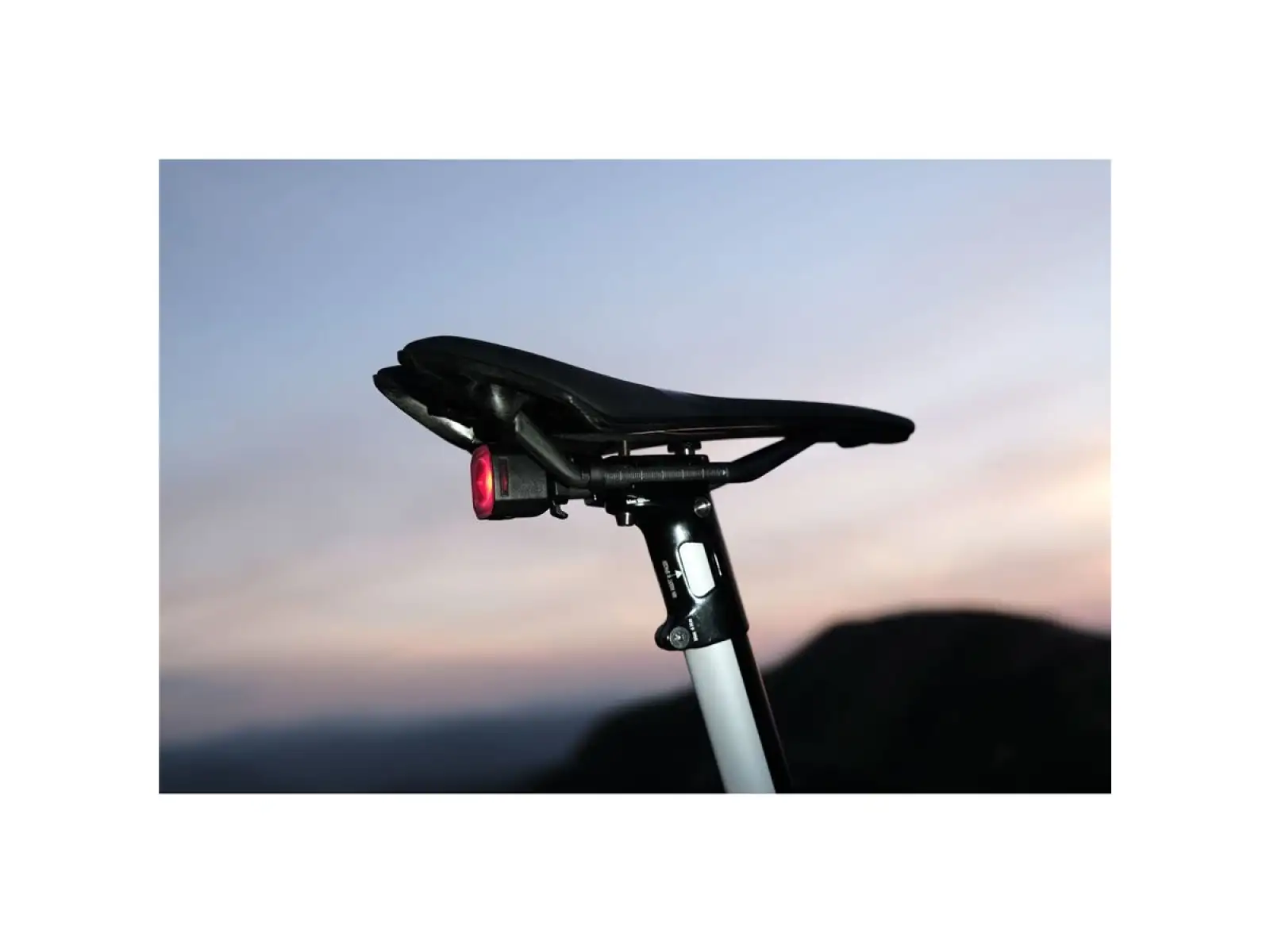 Giant Recon TL 100 zadné svetlo USB