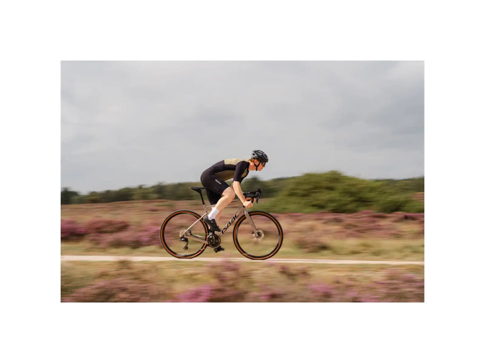 Isaac Torus Xplore GRX825 Di2 2x12 gravel bicykel Blast Bronze