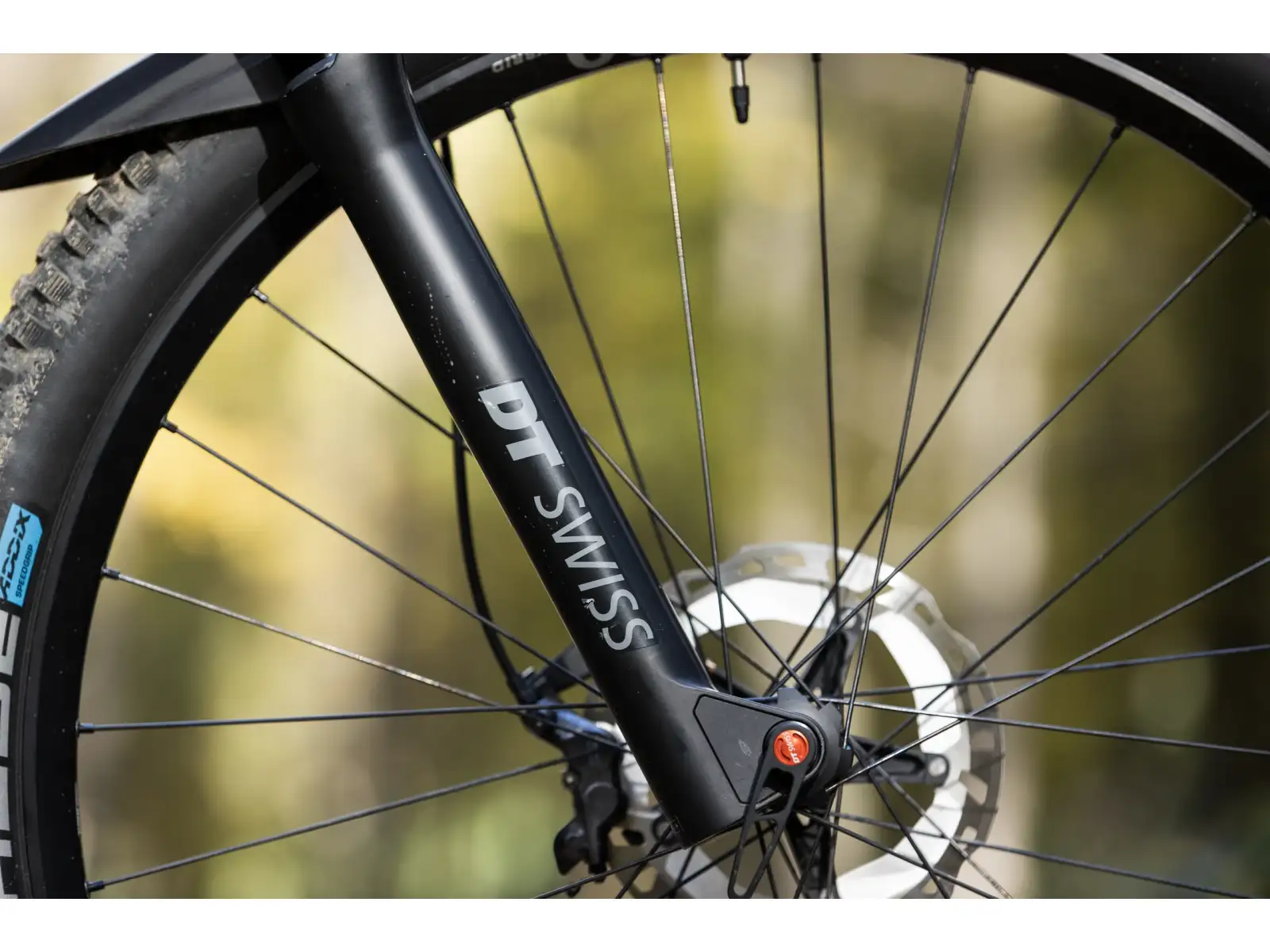 Celoodpružený elektrický bicykel Superior eXF 6.8