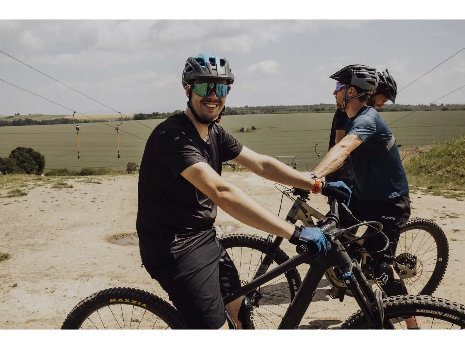 Force MTB Mount pánsky dres krátky rukáv čierna