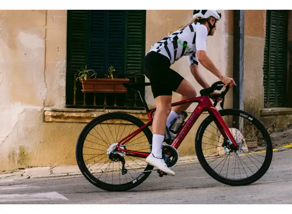 Cannondale Synapse Carbon 4 cestný bicykel Metallic Red