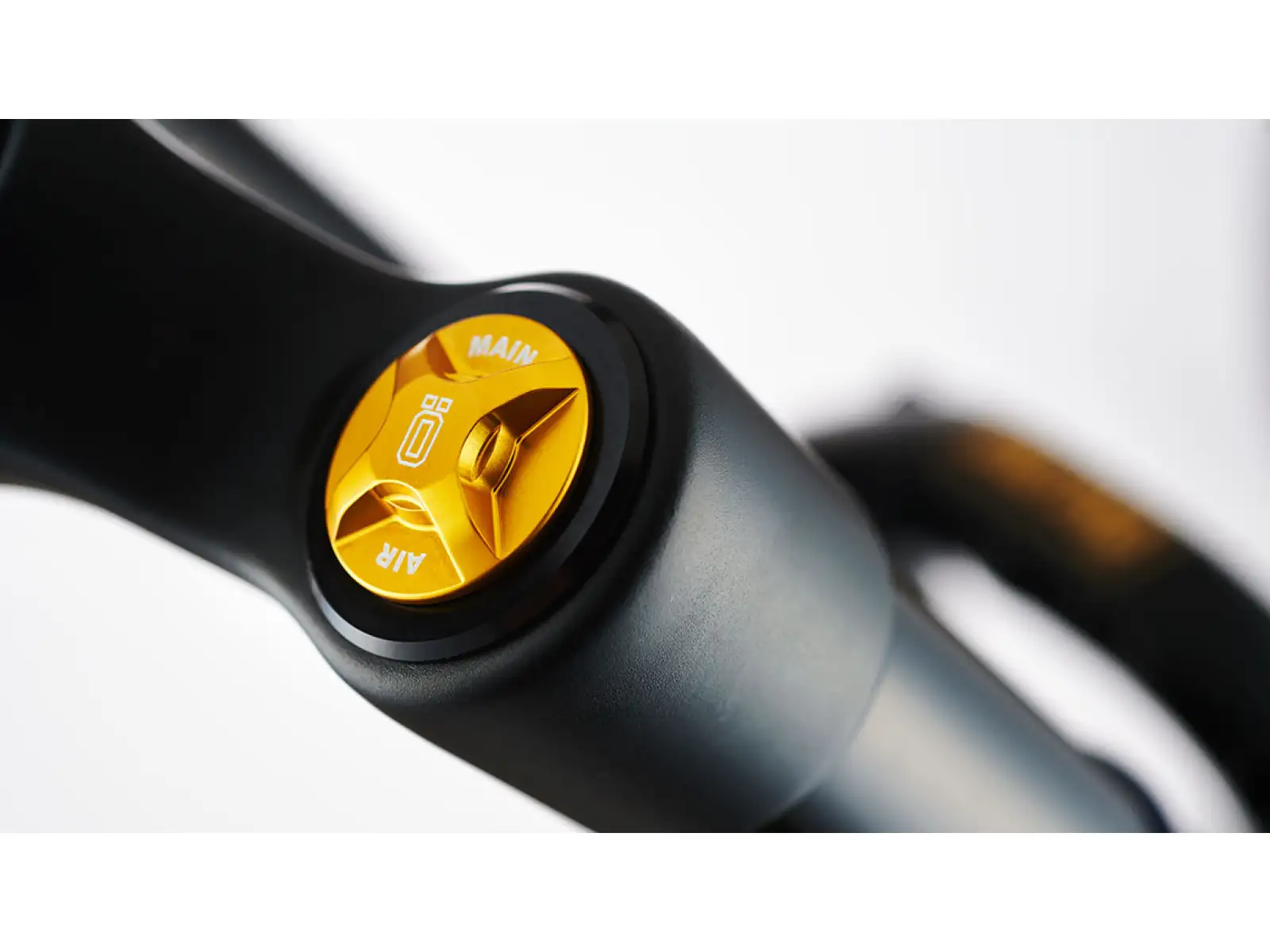 Öhlins RXF38 m.2 29" Vzduchová odpružená vidlica 160 mm 15x110 mm 44 mm rake čierna
