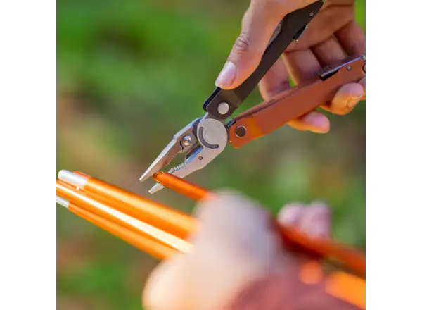 Leatherman Rebar Heathered multitool Cranberry