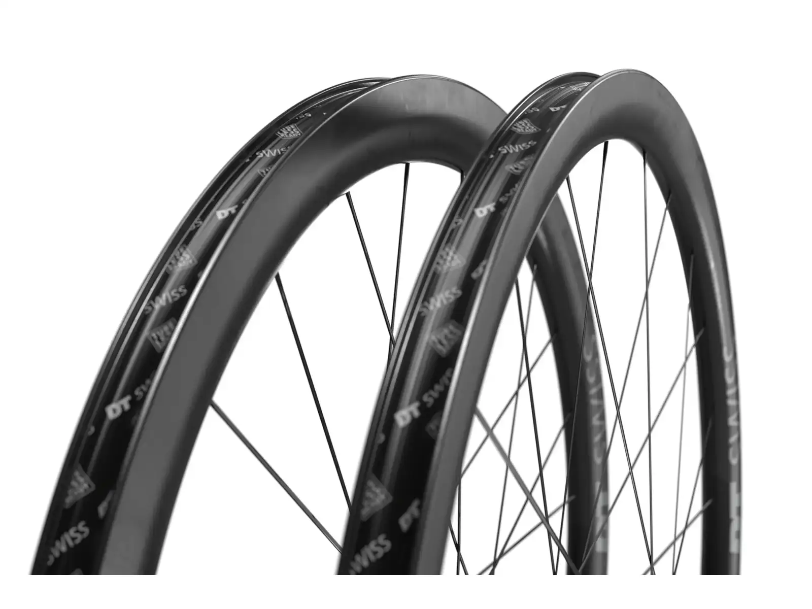 DT Swiss ERC 1400 Dicut 45 mm karbón 700C CL 12/142 zadné koleso - Nebalené