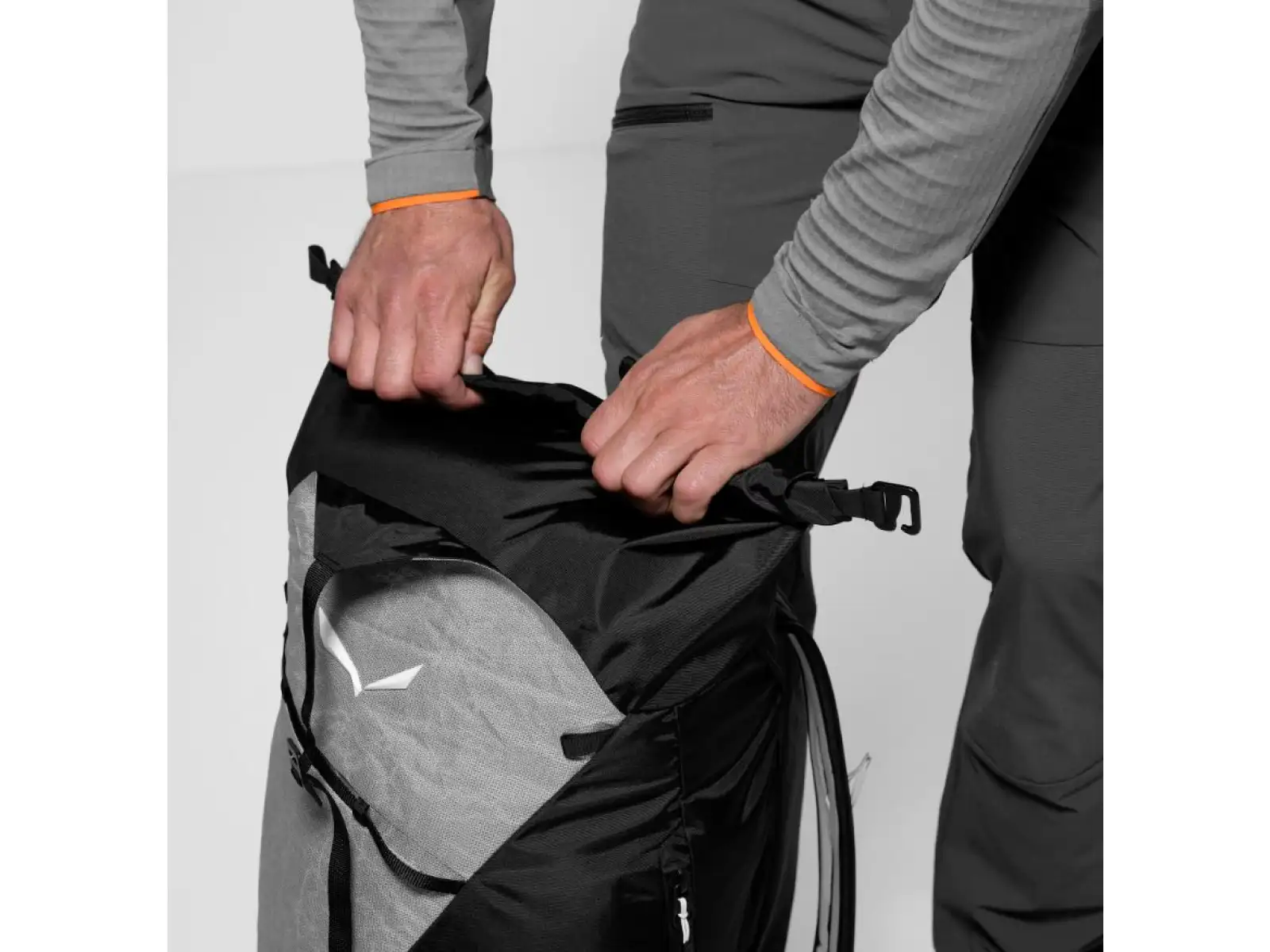 Salewa NXT 32 l batoh alloy/black