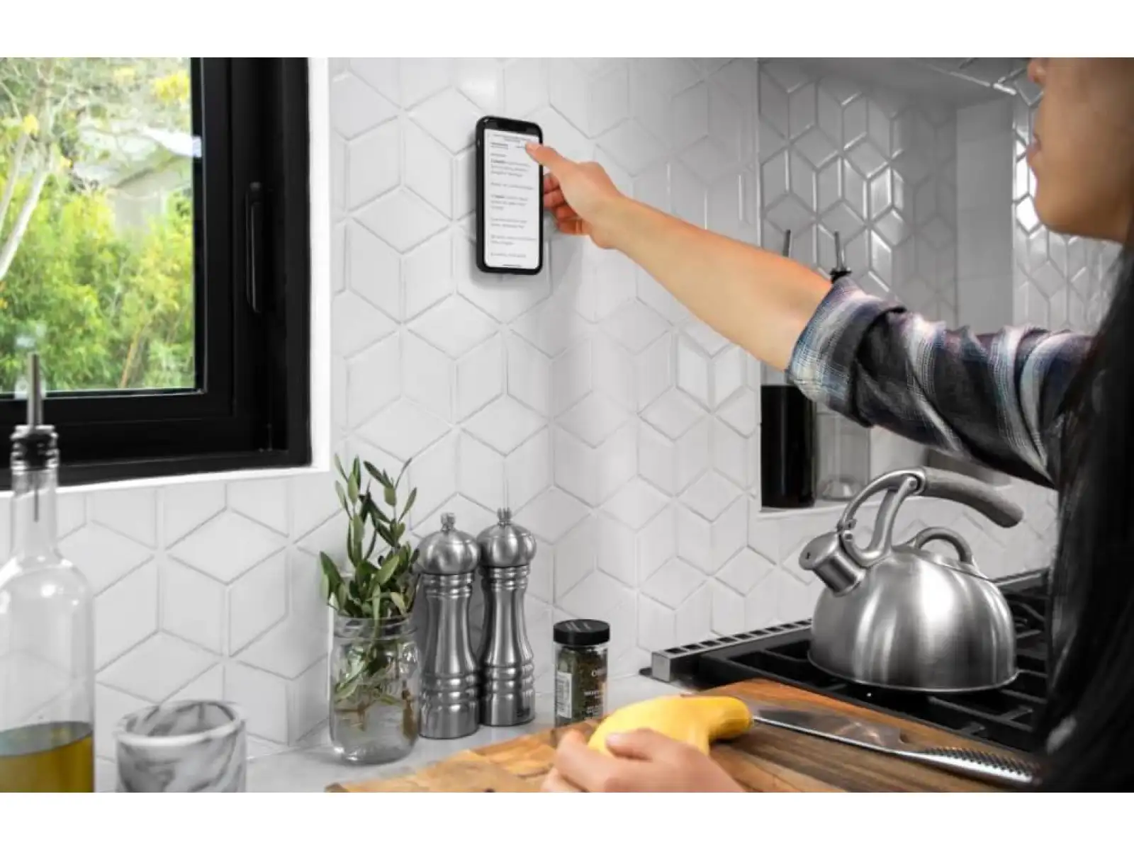 Peak Design Nástenný magnetický držiak na mobilný telefón Bone