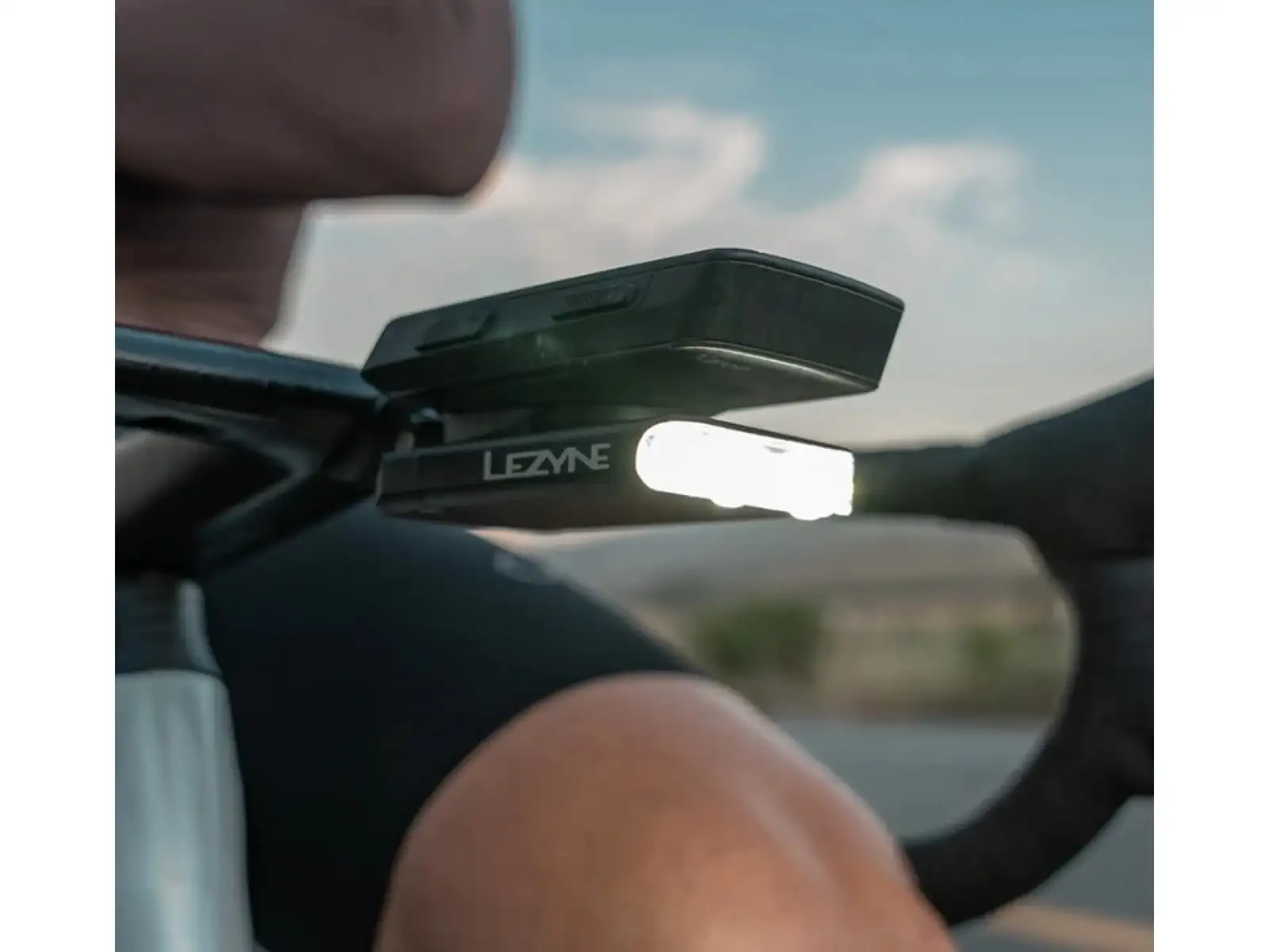 Lezyne Road Drive 500 predné svetlo