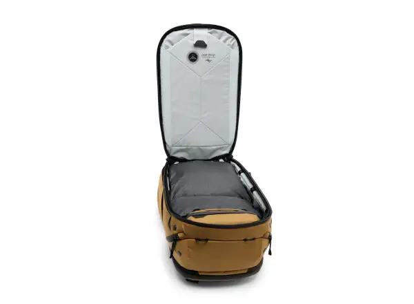 Peak Design Travel Backpack 45 l batoh Coyote