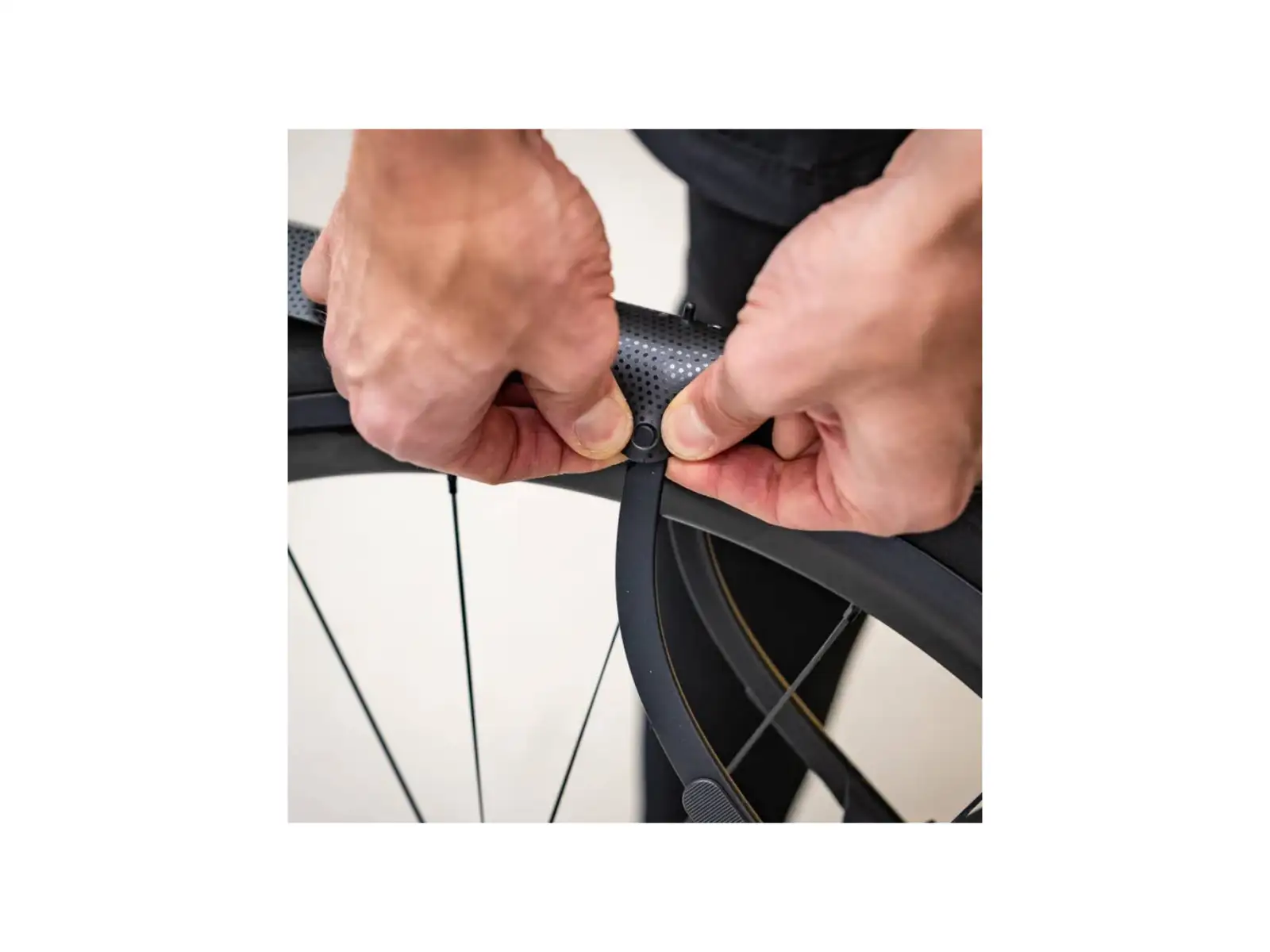 Ass Savers Win Wing 2 Road zadný blatník Stealth