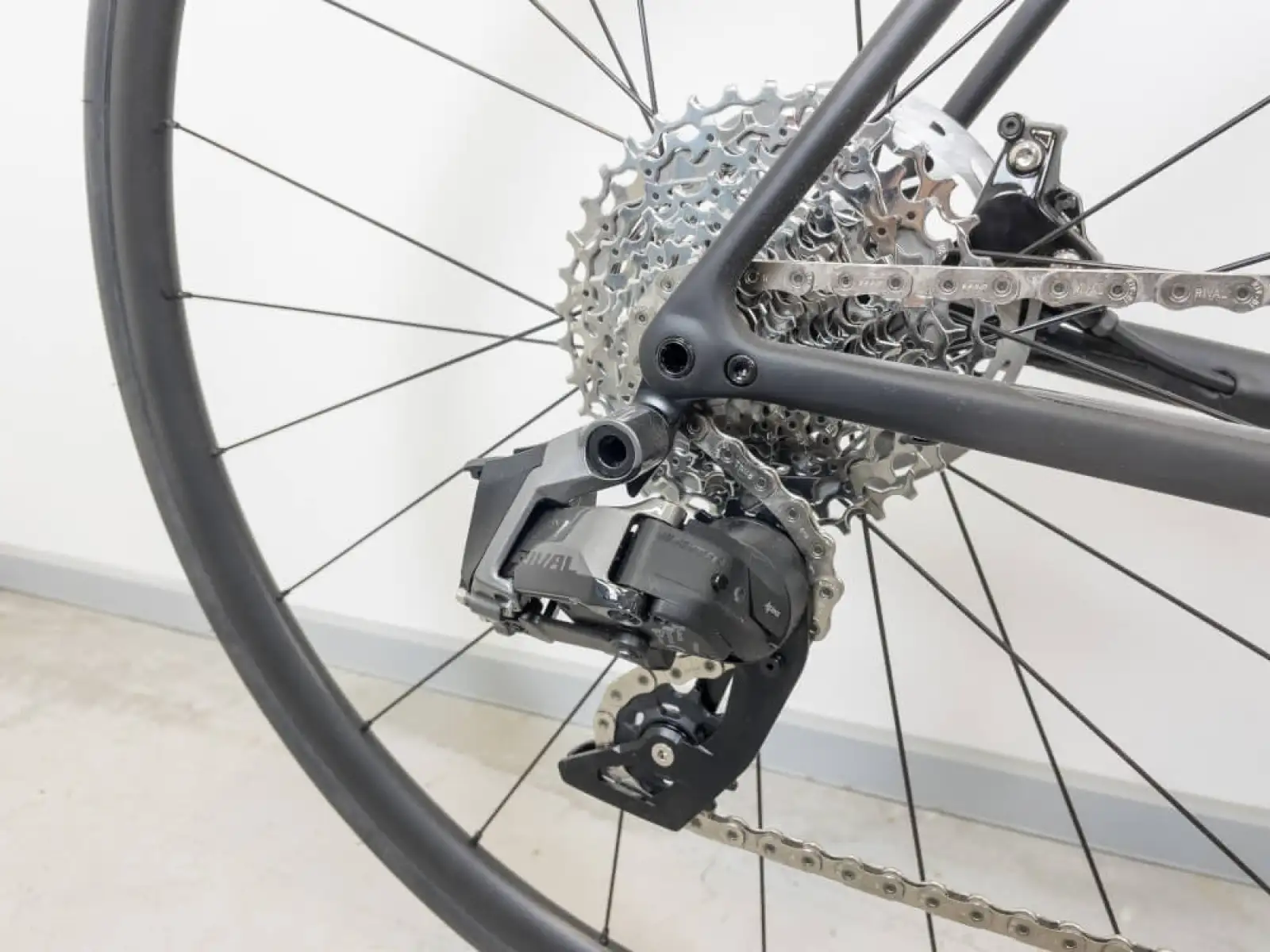 Specialized Aethos Comp Rival eTap AXS Satin Carbon cestný bicykel
