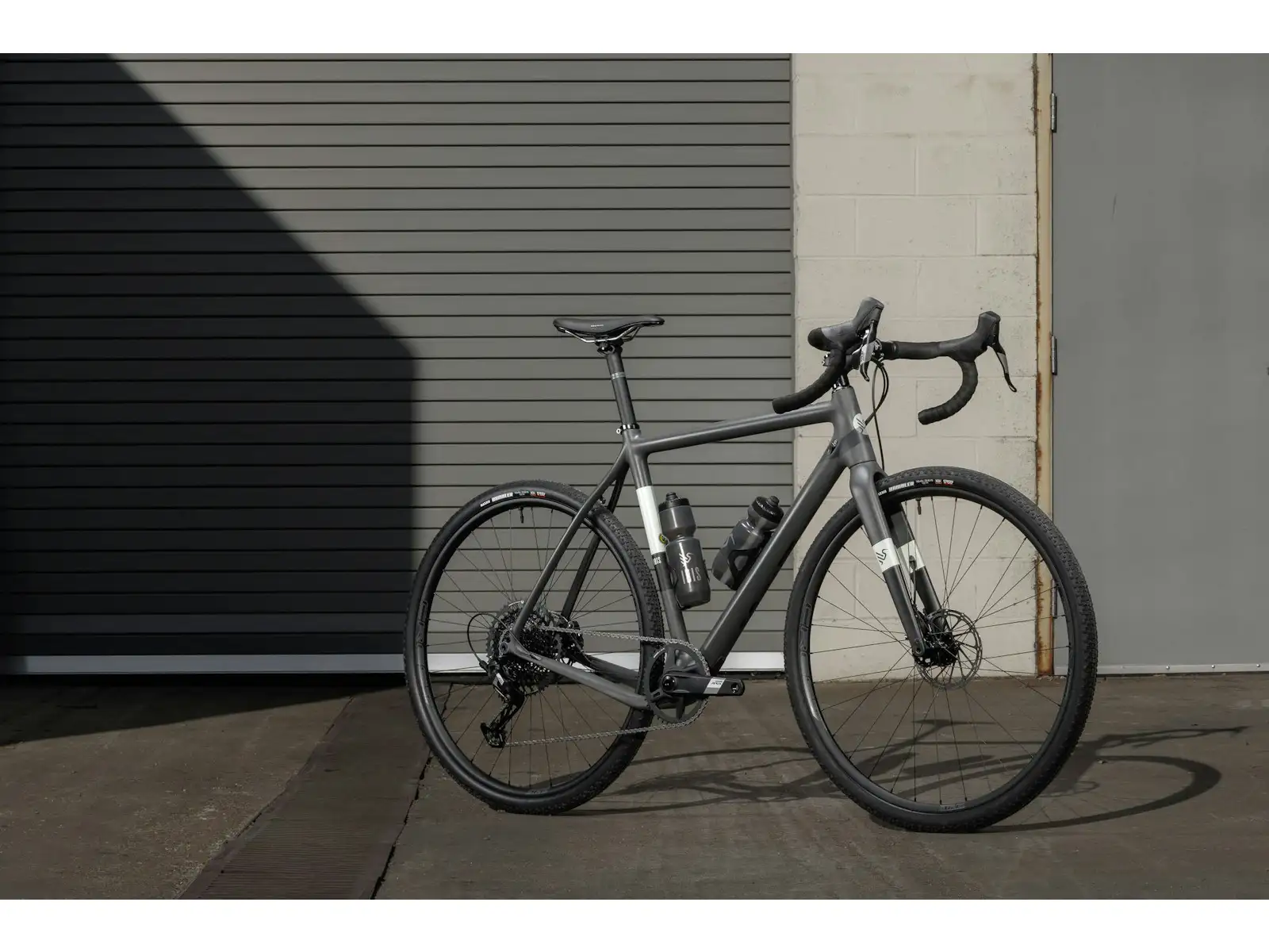Ibis Hakka Mx Apex gravel bicykel Slate