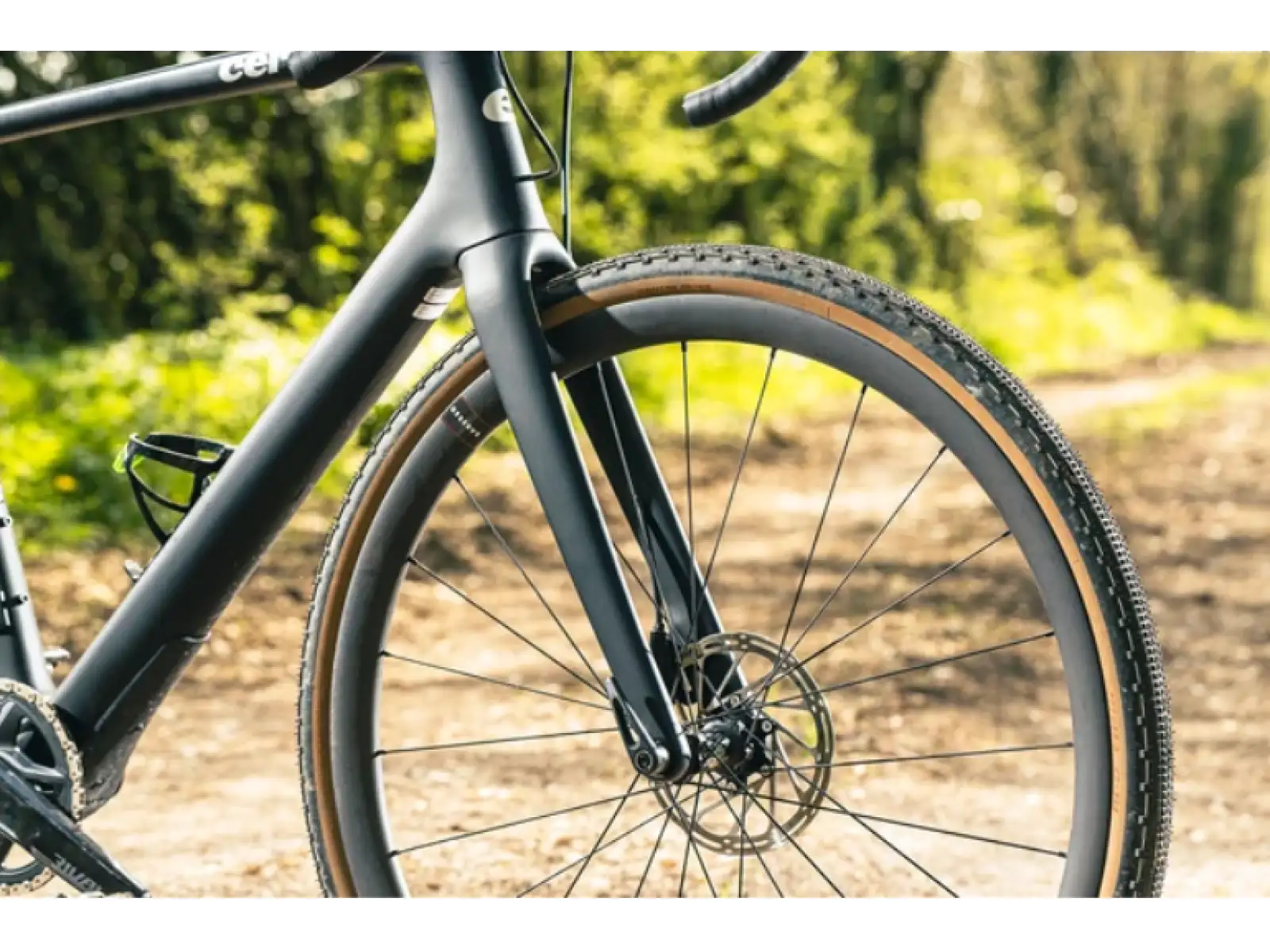 Cervélo Áspero 5 Force XPLR eTap AXS gravel kolo five black