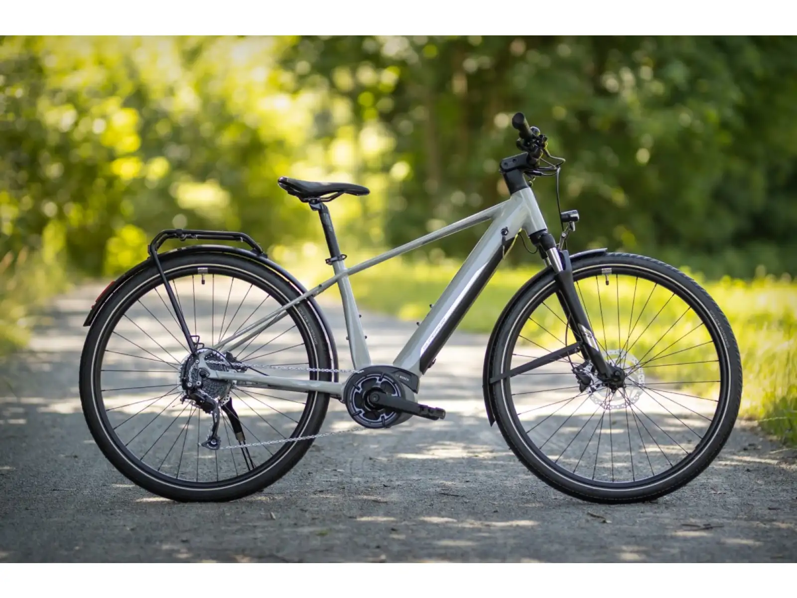 Superior eXR 6050 B trekingový elektrobicykel Gloss Gray/Chrome Silver