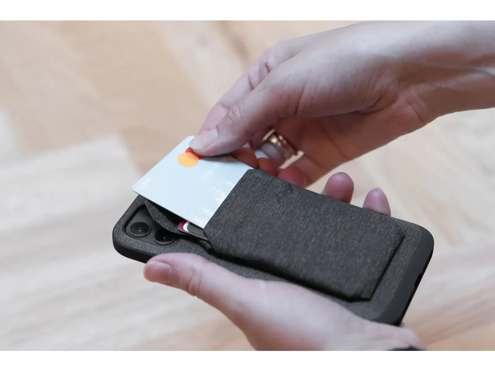 Peak Design Peňaženka Slim magnetická peňaženka na mobil Redwood