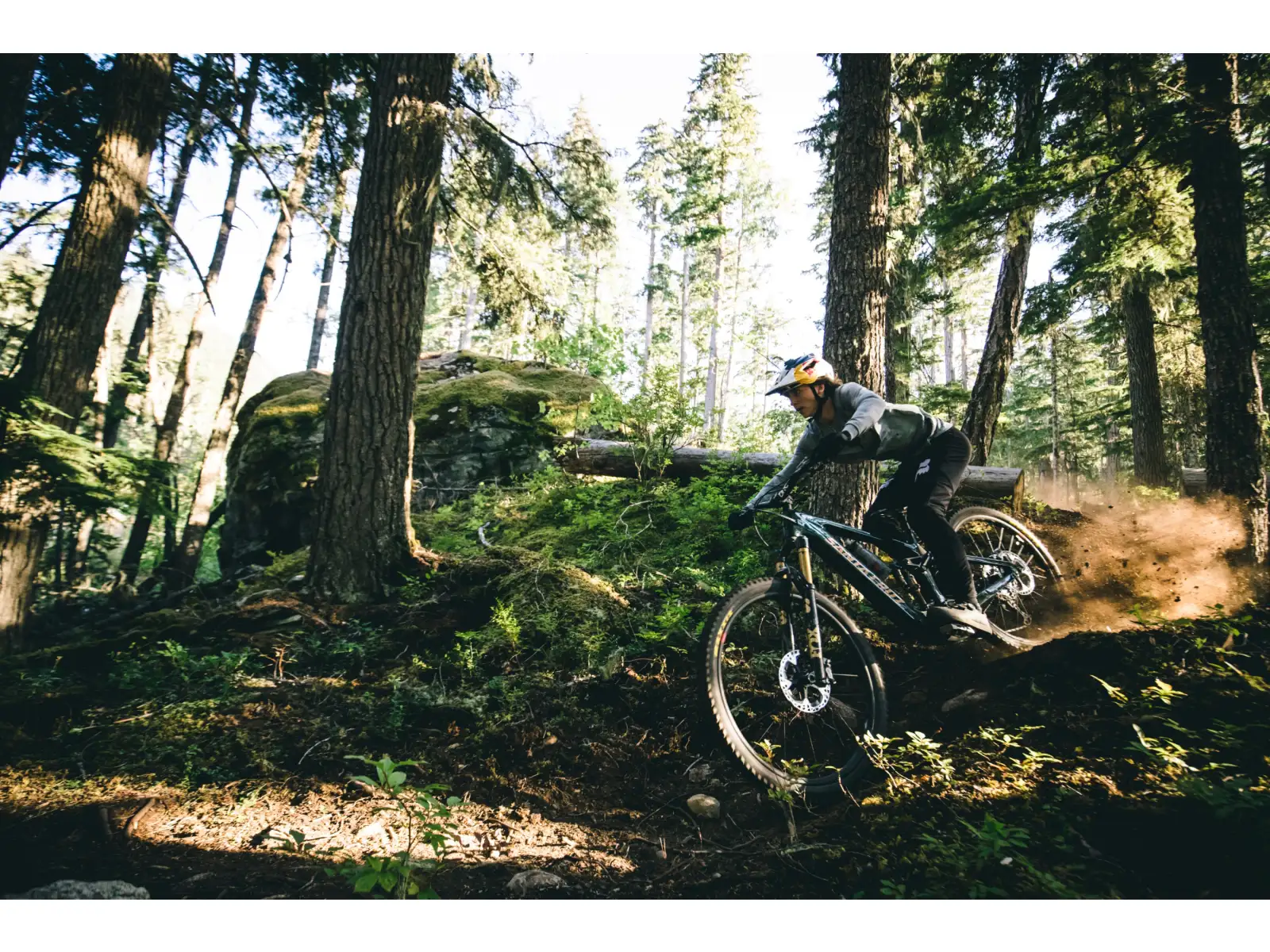Santa Cruz Vala 1 C MX 27 GX AXS CH elektrobicykel Matte Carbon