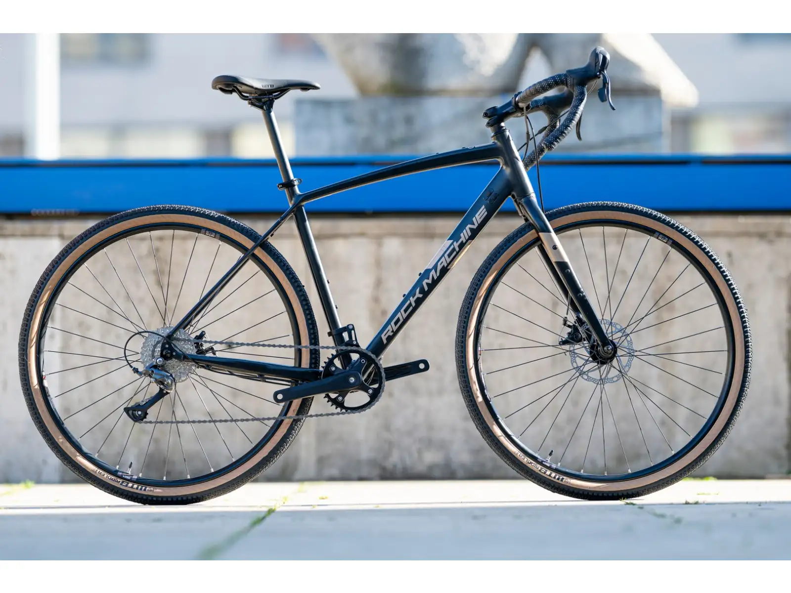 Rock Machine Gravelride 200 gravel kolo Gloss Black/Sand