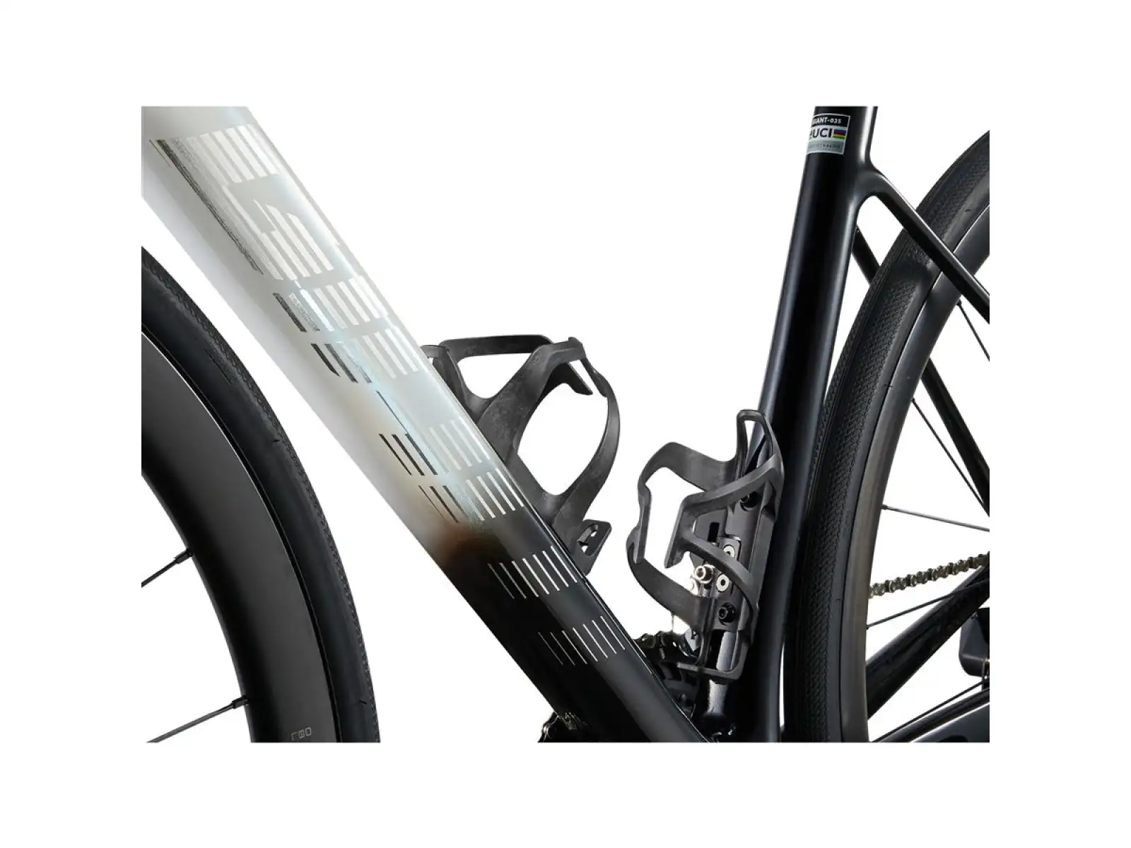 Cestný bicykel Giant Defy Advanced Pro 1 Unicorn White